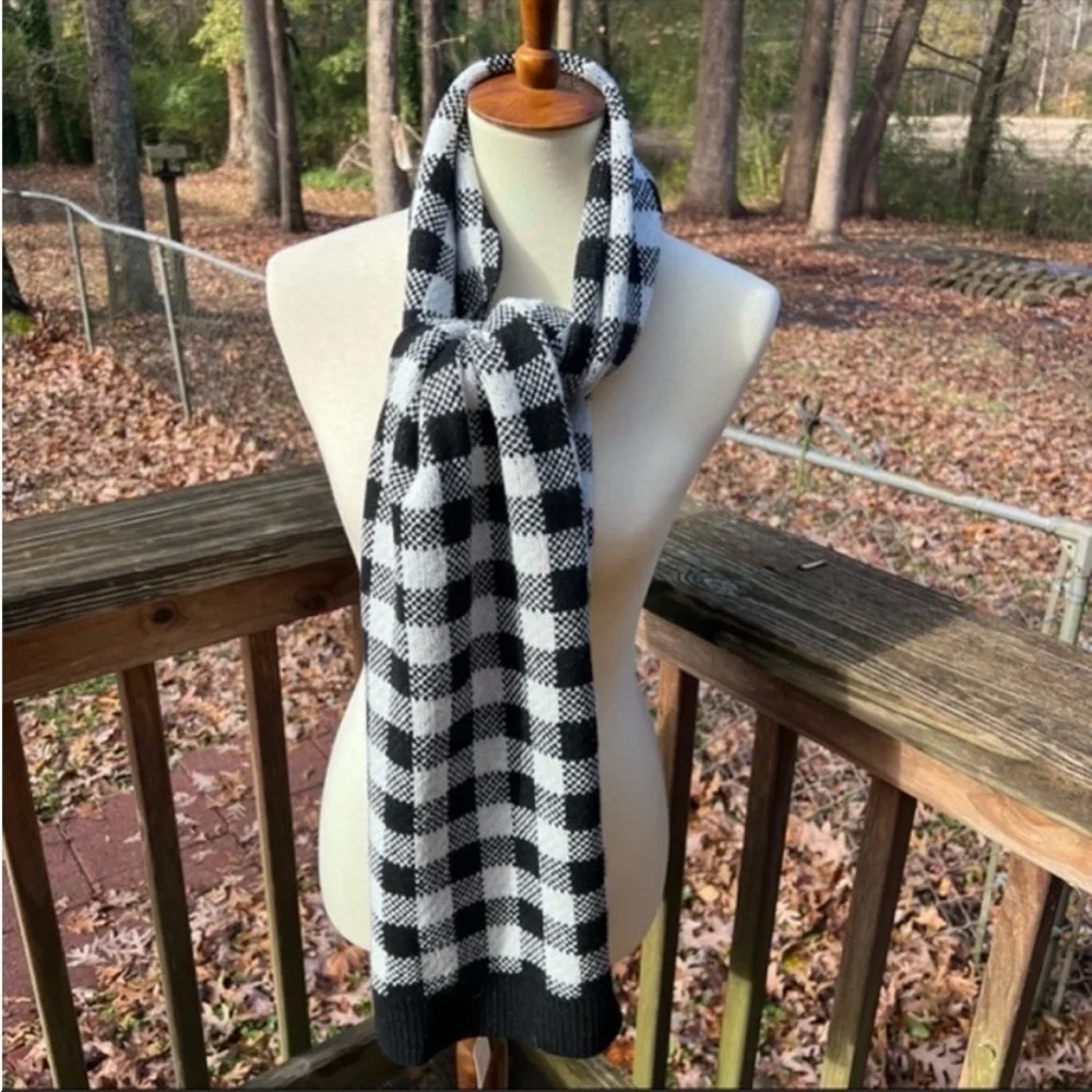 Vera Bradley Buffalo Plaid Scarf wrap